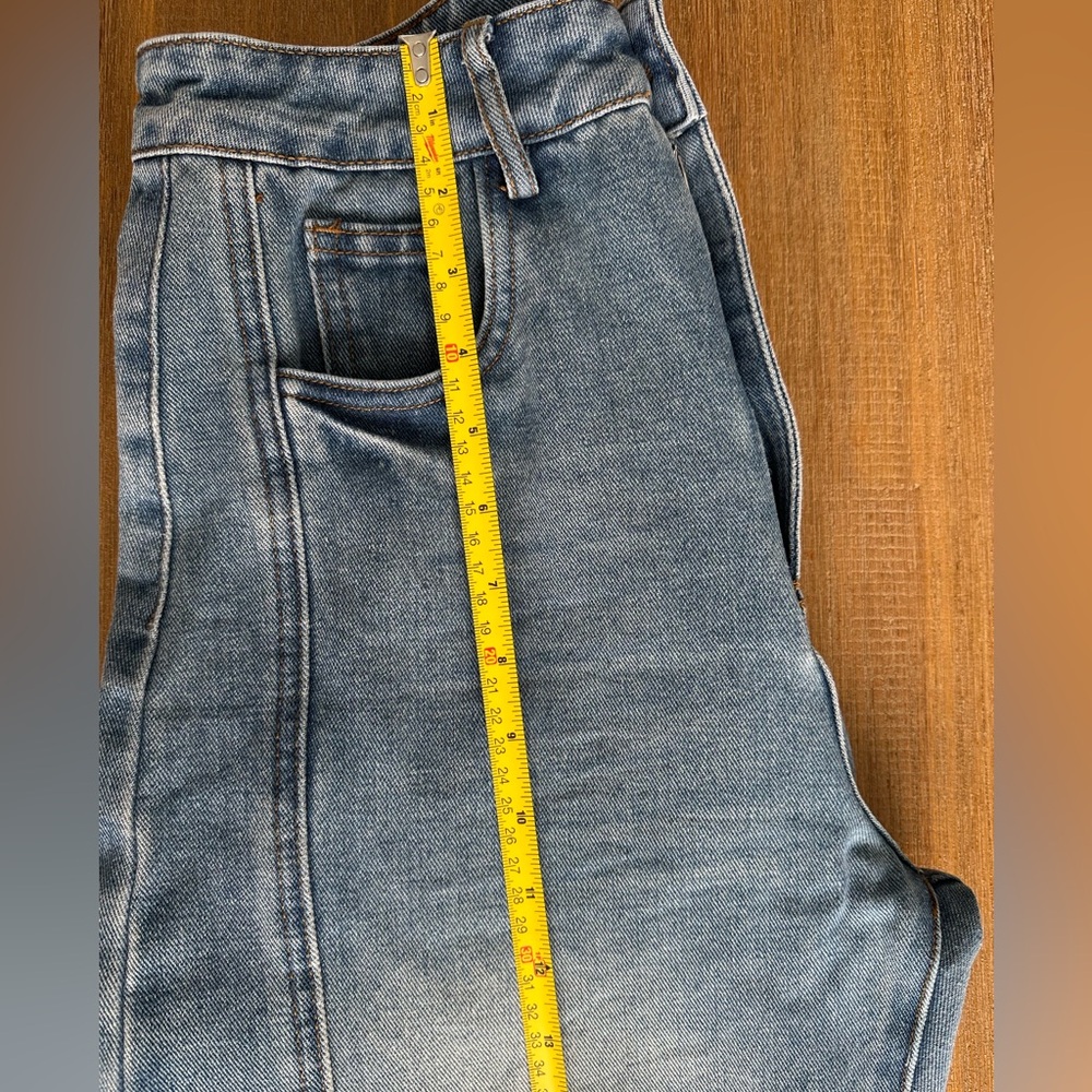 High-Rise baby barrel Leg Jeans in Faded Blue - Picture 5 of 9